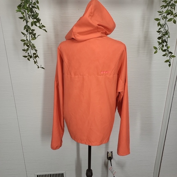 Bench Jacket - Picture 10 of 16